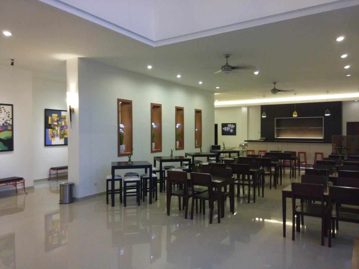 Hotel Transit Pasuruan Exterior photo